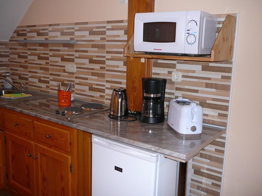 Ciklamen Apartman Gyenesdiás Екстериор снимка